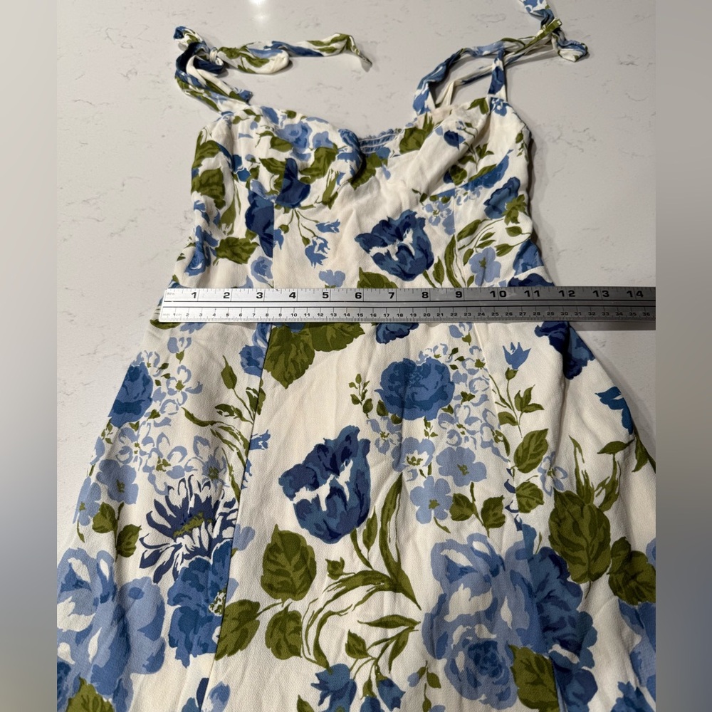 Reformation Blue and Green Floral Midi Dress. Size 4 - Picture 7 of 11